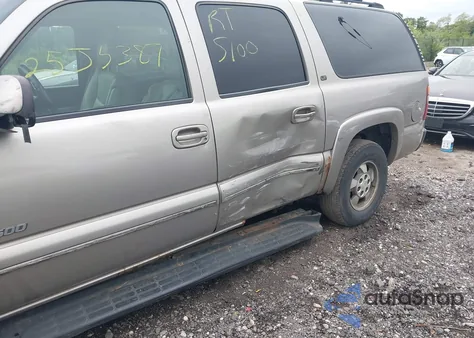 2000 Chevrolet Suburban 1500 Lt from USA, damaged, VIN 3GNFK16T0YG150460